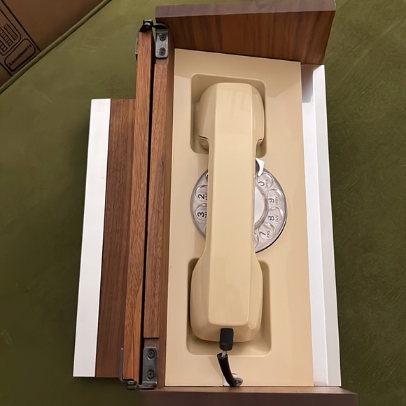 Vintage Rotary Stowawy phone made by Western Electric - Picture 5 of 10